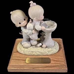 Precious Moments "Your Love Is So Uplifting" 1988, No. 520675, Oak Wood Base